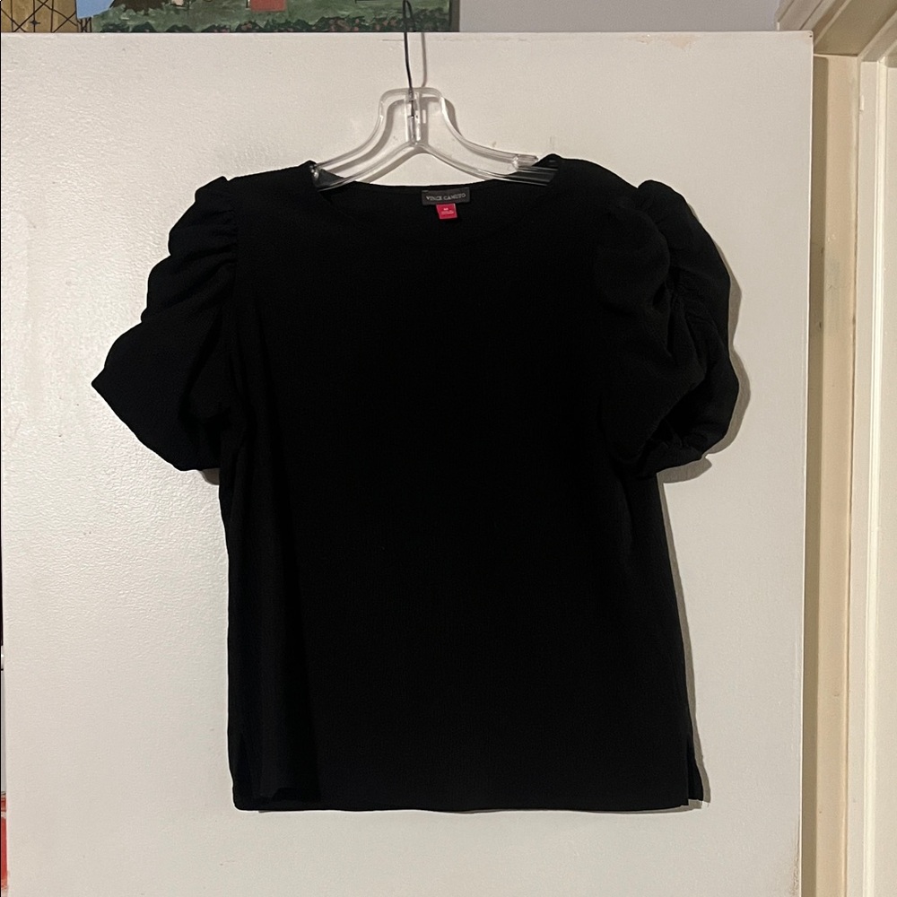 Vince Camuto black round neck short pouf sleeve top